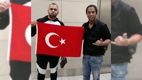 8 şubat konukları kimler