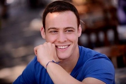 bu şehir arkandan gelecek ali kimdir kerem bursin