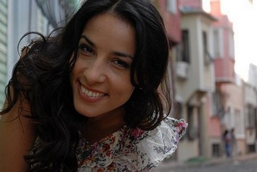 çalınmış hayatlar onuryay evrentan kimdir