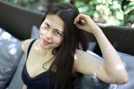 dilara aksüyek kimdir