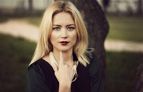 emanet elena viunova kimdir