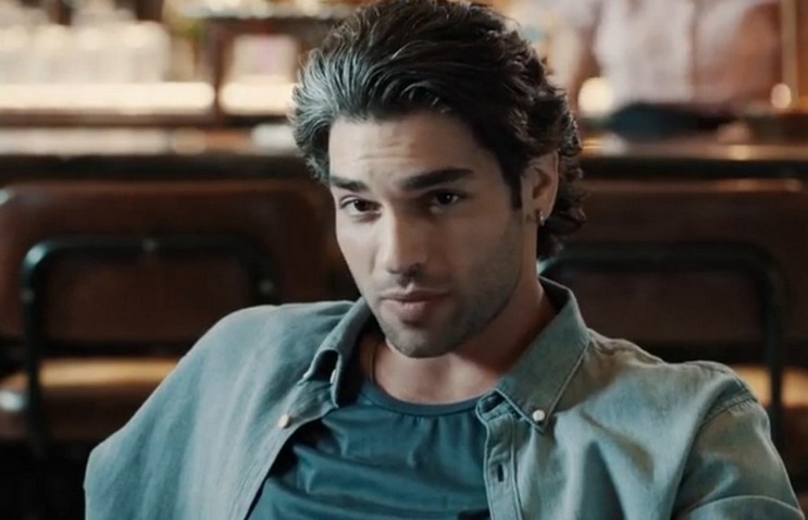 her şey aşktan burak kimdir