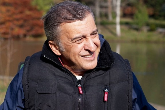 Hüseyin Avni Danyal Kimdir?