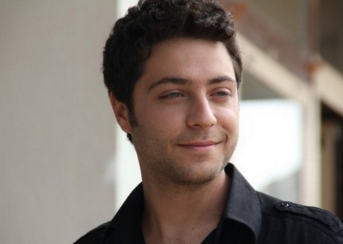 iki yalancı cenk kimdir