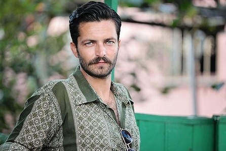 umuda kelepçe vurulmaz emir kimdir