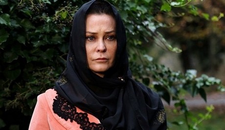 Seviyor Sevmiyor İpek Tenolcay (Asena)