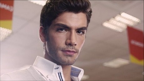 kırgın çiçekler gürbey ileri kimdir