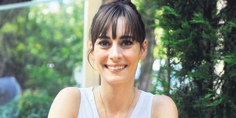 kırgın çiçekler melise sözen kimdir