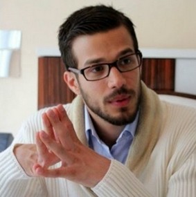 Umur Yiğit Vanlı Acı Aşk oyuncuları