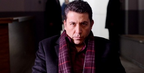 kara yazı emre kınay kimdir