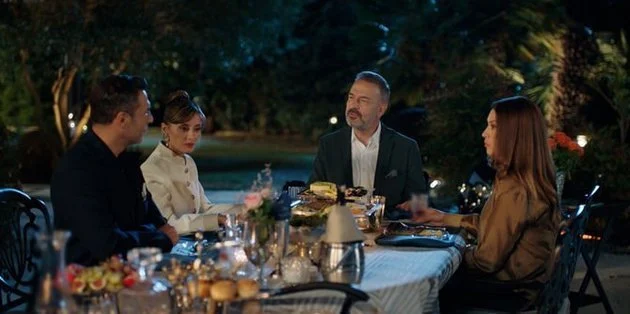 Kızılcık Şerbeti'nde Şok Yüzleşme! Kıvılcım, Ömer ve Lider Gerilimi Dorukta