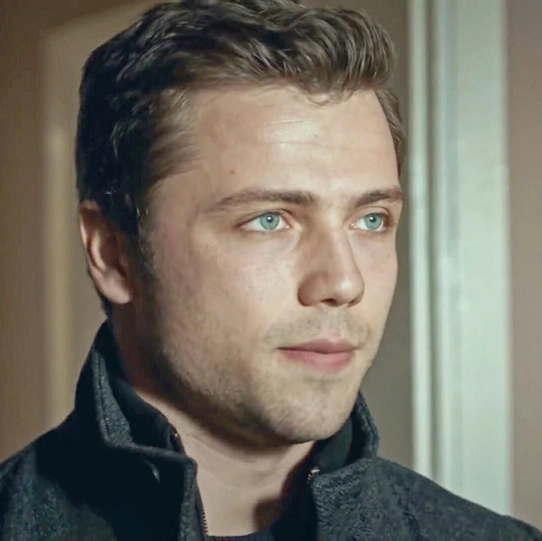 Tolga Sarıtaş