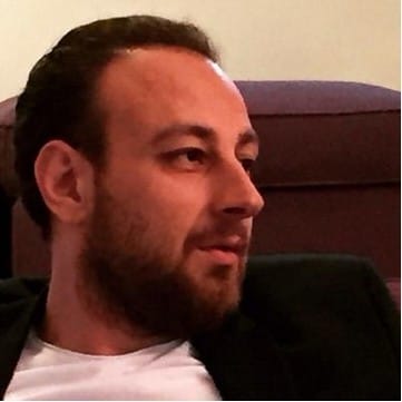 Diriliş Ertuğrul Simon Kimdir?
